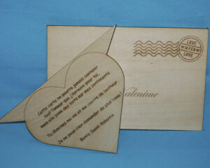 Enveloppe bois gravée message St Valentin